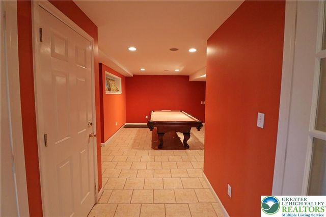 2127 Sherbrooke Drive, Lower Saucon Twp, PA 18015