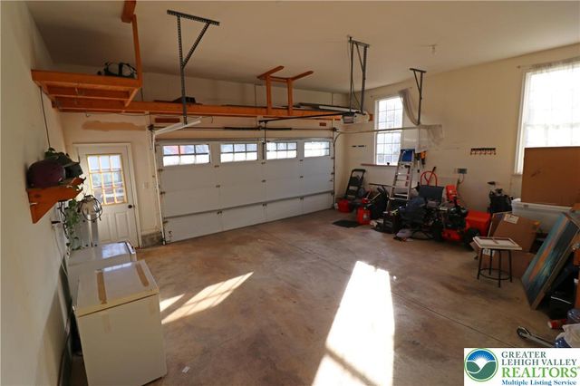 2127 Sherbrooke Drive, Lower Saucon Twp, PA 18015