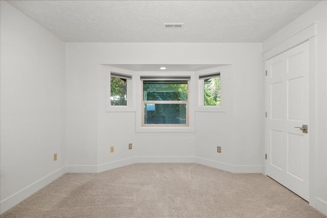 1114 E 19th Ave, Spokane, WA 99203