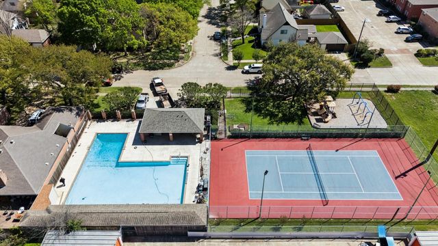 12415 Rocky Knoll Drive, Houston, TX 77077