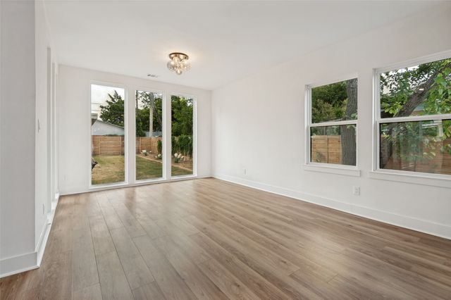 514 S Marlborough Avenue, Dallas, TX 75208