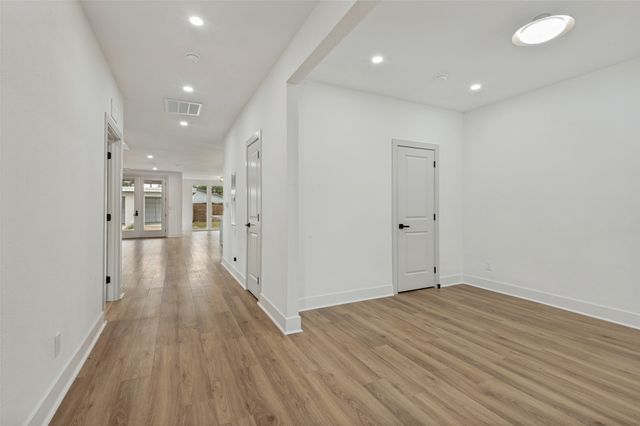 514 S Marlborough Avenue, Dallas, TX 75208
