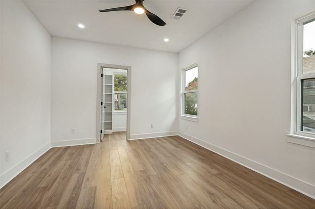 514 S Marlborough Avenue, Dallas, TX 75208