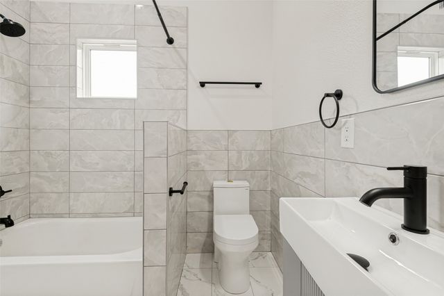 514 S Marlborough Avenue, Dallas, TX 75208