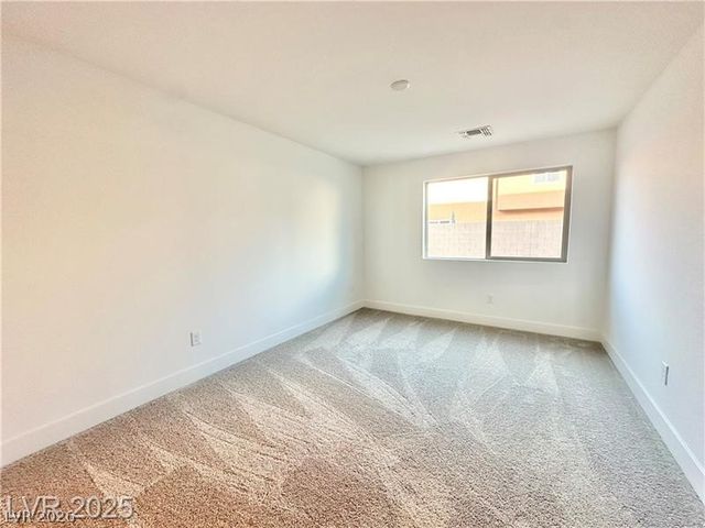 7348 Crown Landing Street, Las Vegas, NV 89113