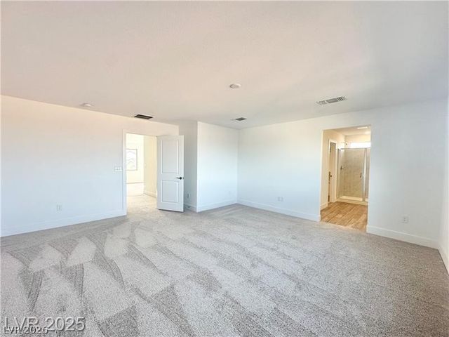 7348 Crown Landing Street, Las Vegas, NV 89113