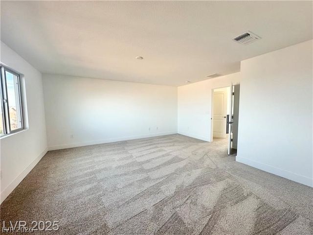 7348 Crown Landing Street, Las Vegas, NV 89113