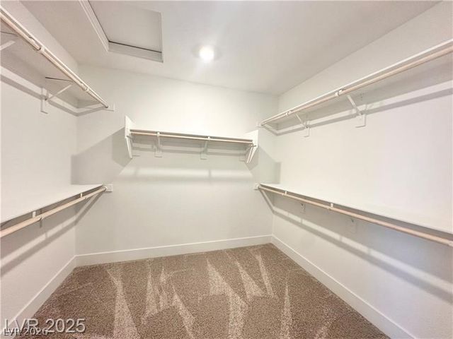 7348 Crown Landing Street, Las Vegas, NV 89113