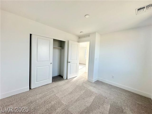 7348 Crown Landing Street, Las Vegas, NV 89113