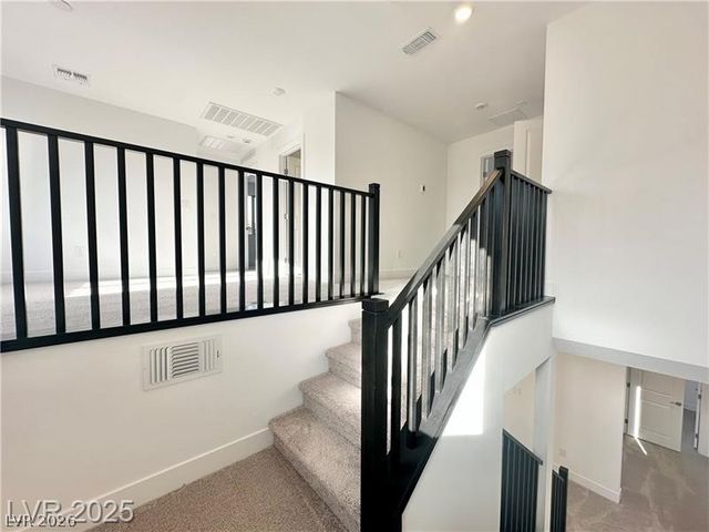 7348 Crown Landing Street, Las Vegas, NV 89113