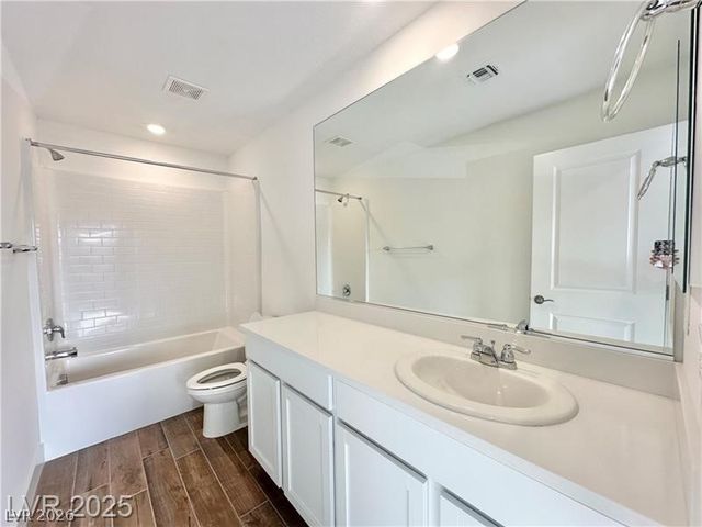 7348 Crown Landing Street, Las Vegas, NV 89113