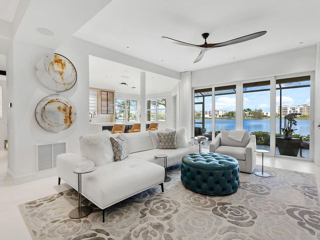 6427 MOORINGS POINT CIRCLE 101, Lakewood Ranch, FL 34202