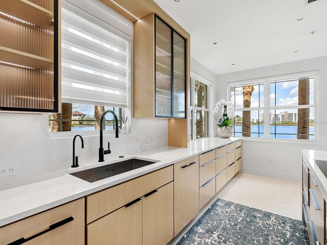 6427 MOORINGS POINT CIRCLE 101, Lakewood Ranch, FL 34202