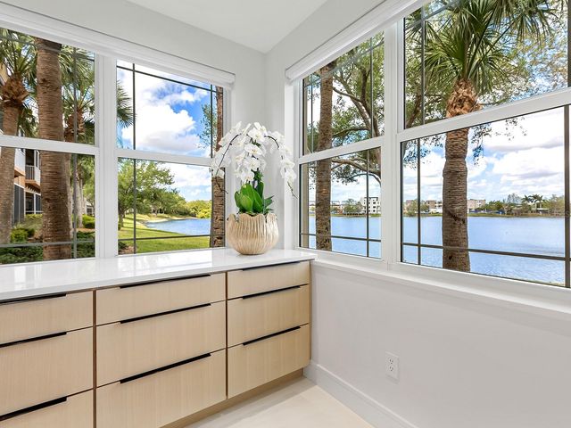 6427 MOORINGS POINT CIRCLE 101, Lakewood Ranch, FL 34202
