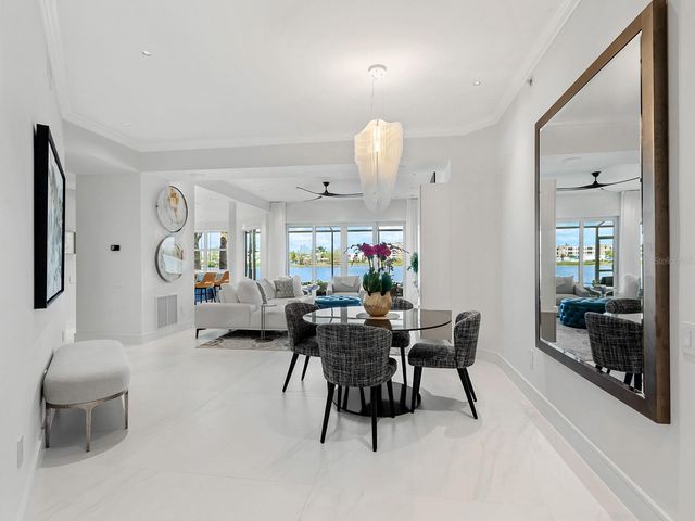 6427 MOORINGS POINT CIRCLE 101, Lakewood Ranch, FL 34202