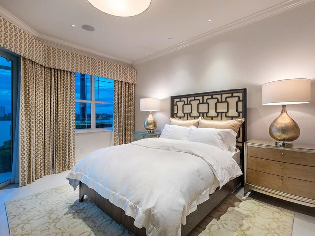 6427 MOORINGS POINT CIRCLE 101, Lakewood Ranch, FL 34202