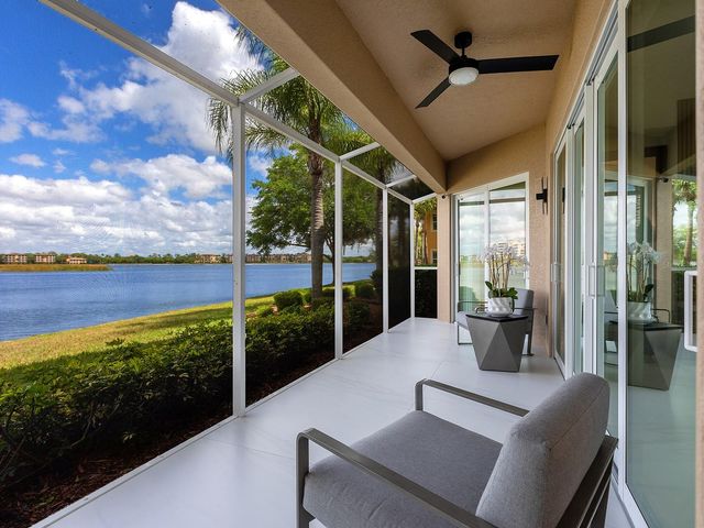 6427 MOORINGS POINT CIRCLE 101, Lakewood Ranch, FL 34202