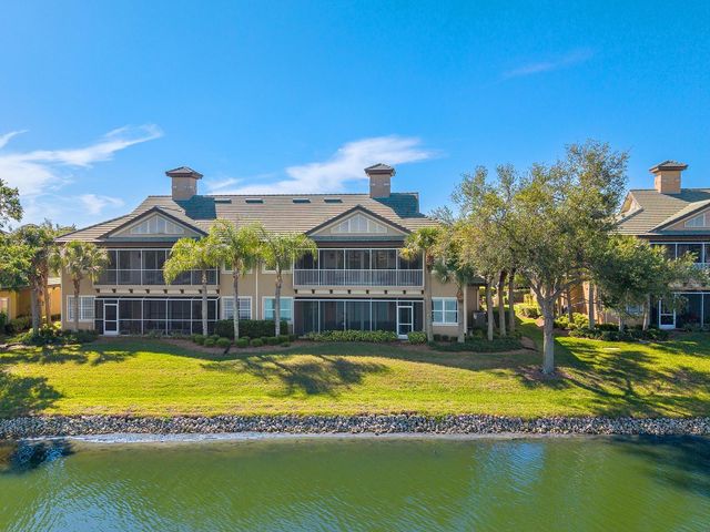 6427 MOORINGS POINT CIRCLE 101, Lakewood Ranch, FL 34202