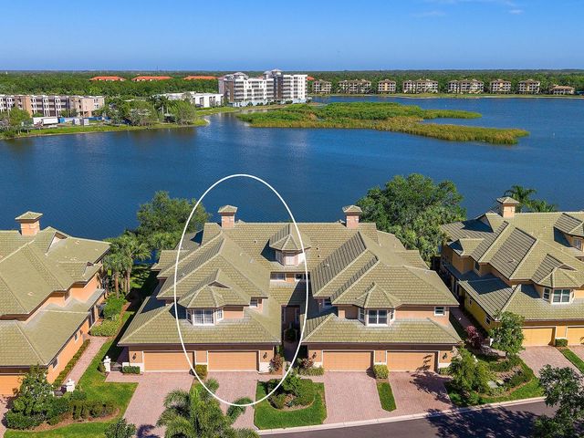 6427 MOORINGS POINT CIRCLE 101, Lakewood Ranch, FL 34202