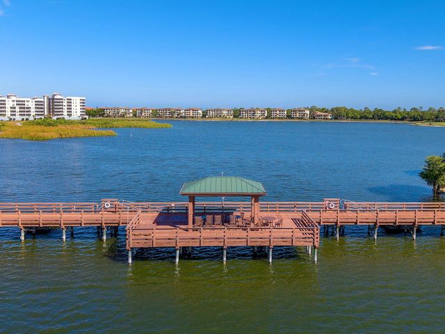 6427 MOORINGS POINT CIRCLE 101, Lakewood Ranch, FL 34202