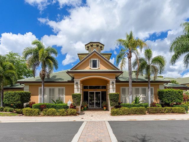 6427 MOORINGS POINT CIRCLE 101, Lakewood Ranch, FL 34202