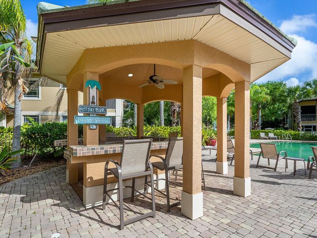 6427 MOORINGS POINT CIRCLE 101, Lakewood Ranch, FL 34202