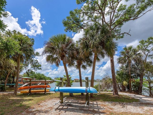 6427 MOORINGS POINT CIRCLE 101, Lakewood Ranch, FL 34202