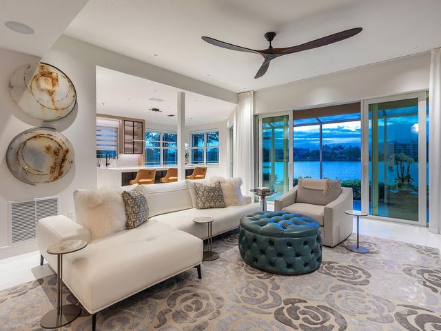 6427 MOORINGS POINT CIRCLE 101, Lakewood Ranch, FL 34202