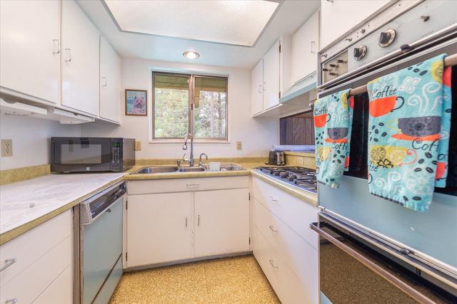 6705 West Lake Boulevard, Tahoma, CA 96142