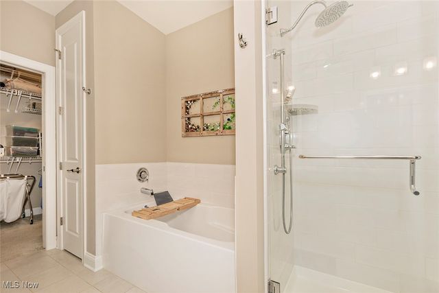 8086 Canyon Ridge, Chagrin Falls, OH 44023