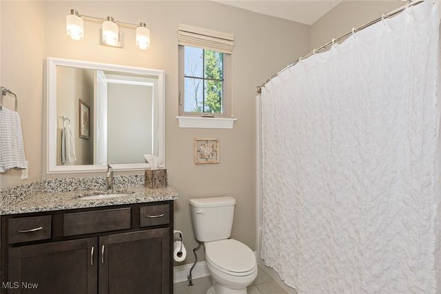 8086 Canyon Ridge, Chagrin Falls, OH 44023