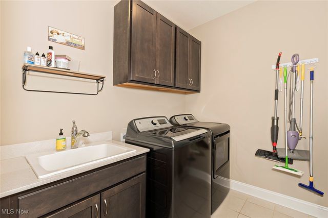 8086 Canyon Ridge, Chagrin Falls, OH 44023