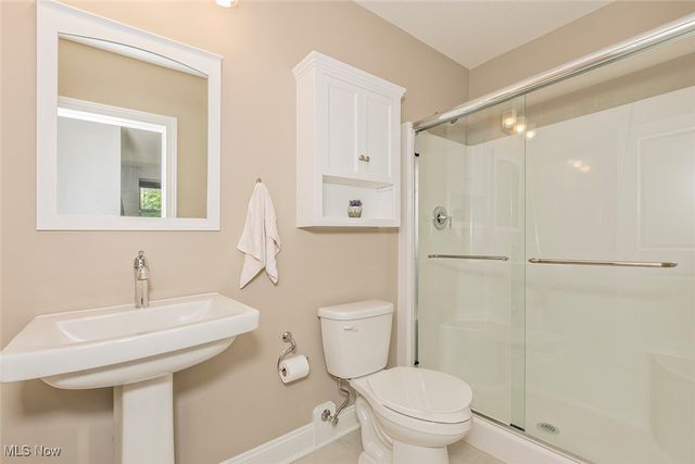 8086 Canyon Ridge, Chagrin Falls, OH 44023