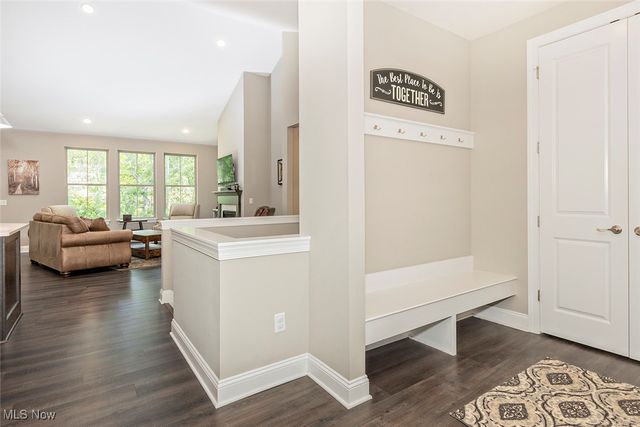 8086 Canyon Ridge, Chagrin Falls, OH 44023