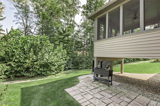 8086 Canyon Ridge, Chagrin Falls, OH 44023