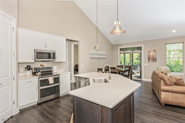 8086 Canyon Ridge, Chagrin Falls, OH 44023