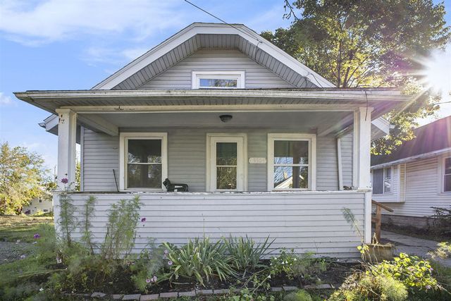 930 Mahlon Street, Lansing, MI 48906