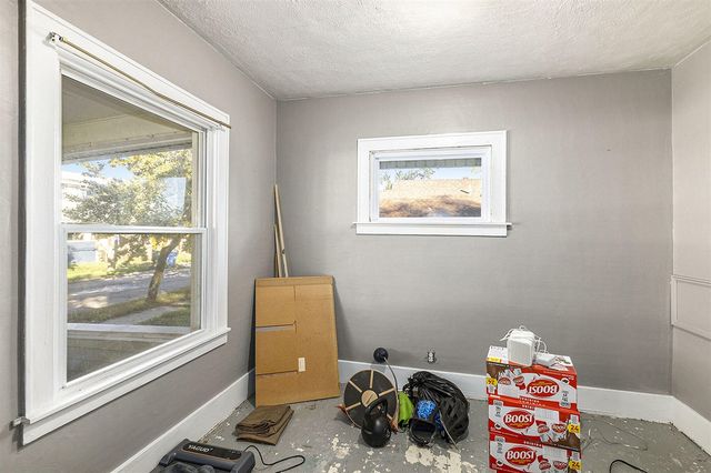 930 Mahlon Street, Lansing, MI 48906