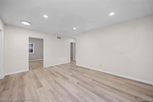 3187 Woodlawn Street, Commerce Twp, MI 48390