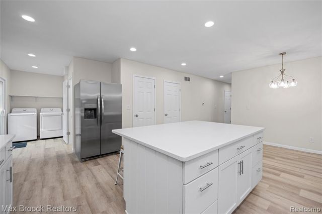 3187 Woodlawn Street, Commerce Twp, MI 48390