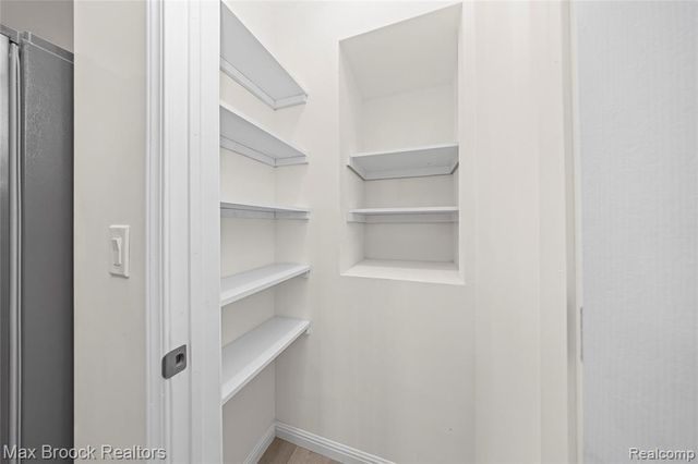 3187 Woodlawn Street, Commerce Twp, MI 48390