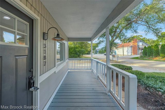 3187 Woodlawn Street, Commerce Twp, MI 48390