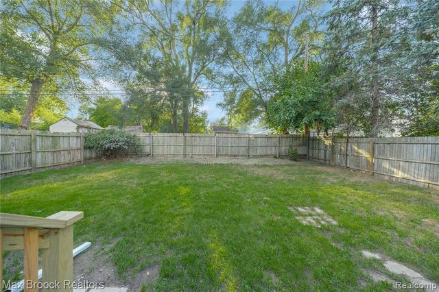 3187 Woodlawn Street, Commerce Twp, MI 48390