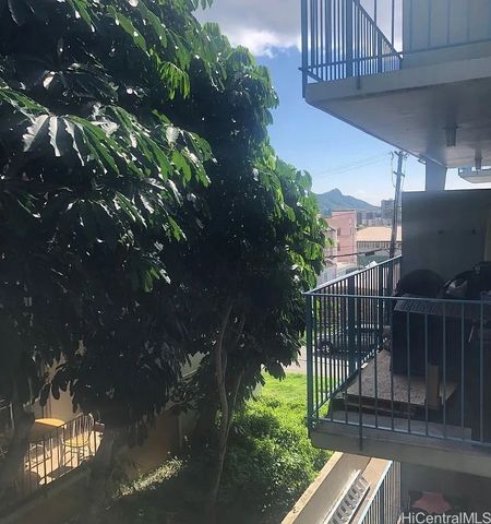 2328 Sea View Avenue 304, Honolulu, HI 96822