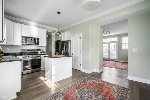 464 American Way S, Carmel, IN 46032