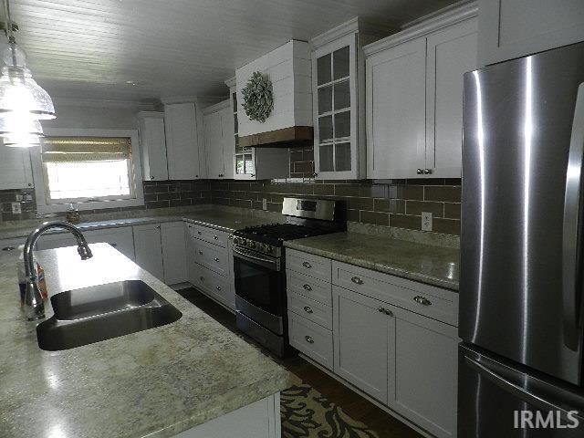 27 EMS B38A Lane, Leesburg, IN 46538