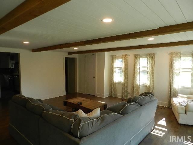 27 EMS B38A Lane, Leesburg, IN 46538