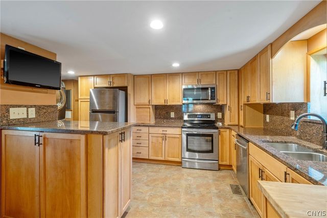 1430 County Route 7, Hannibal, NY 13126