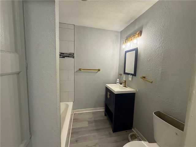 6741 Agnes Avenue, Kansas City, MO 64132