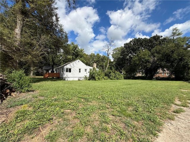 6741 Agnes Avenue, Kansas City, MO 64132